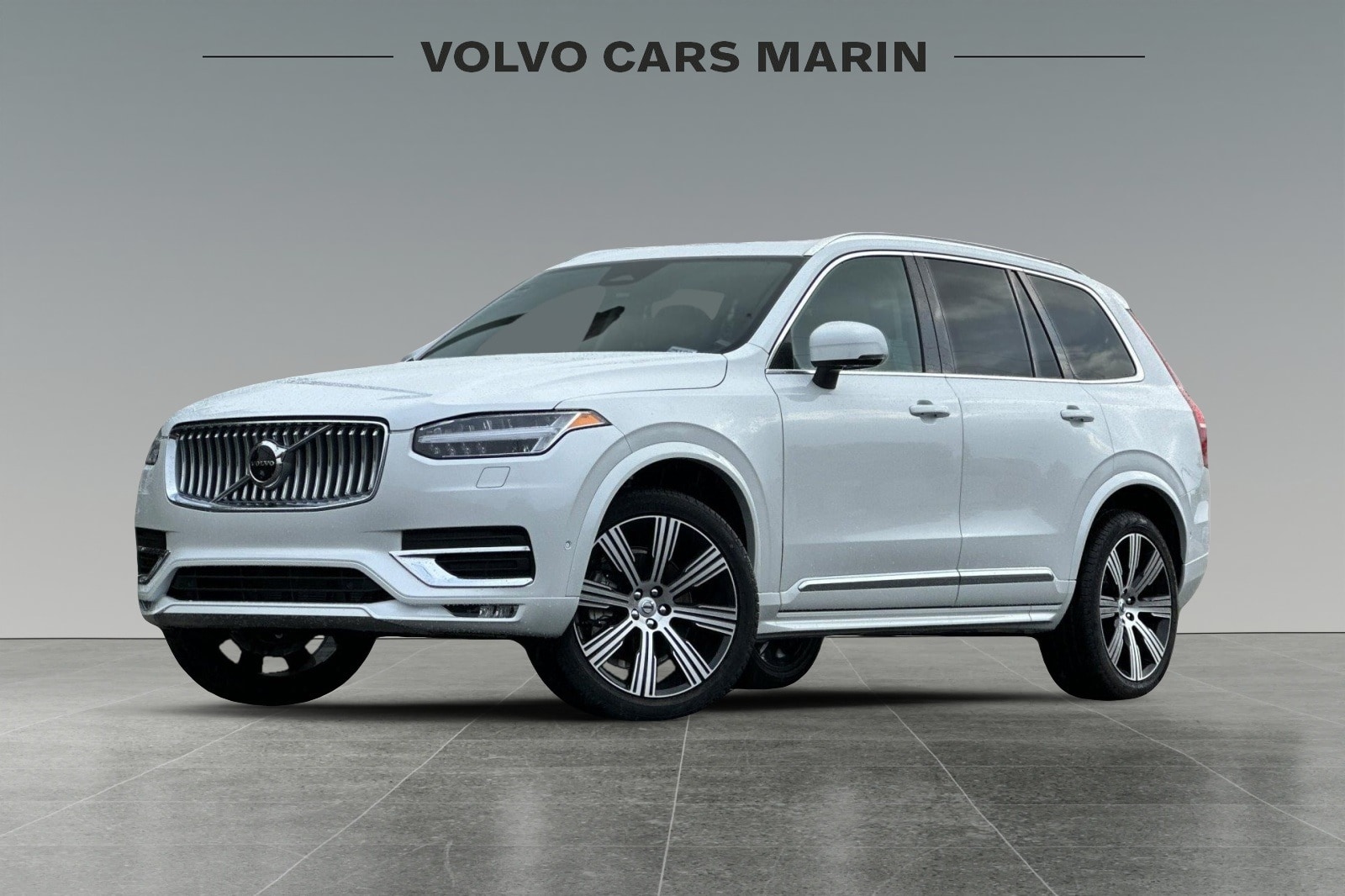 2025 Volvo XC90 Plus's photo