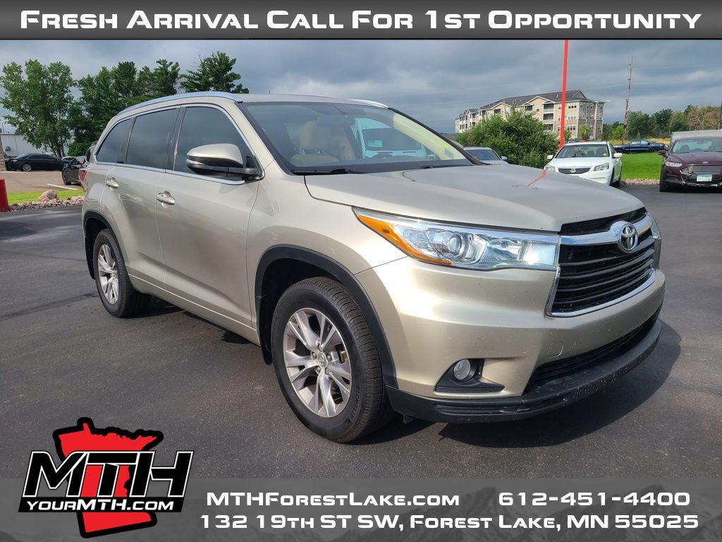 2015 Toyota Highlander Base Hybrid photo 2