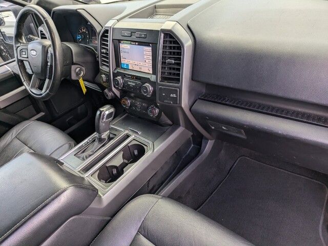2019 Ford F-150 XLT photo 32