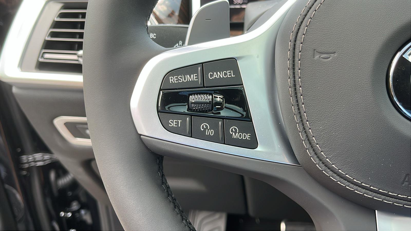 New 2026 Black Sapphire Metallic BMW xDrive40i image 9