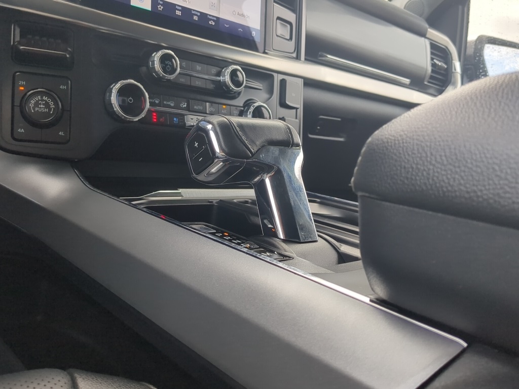 2023 Ford F-150 Lariat photo 5