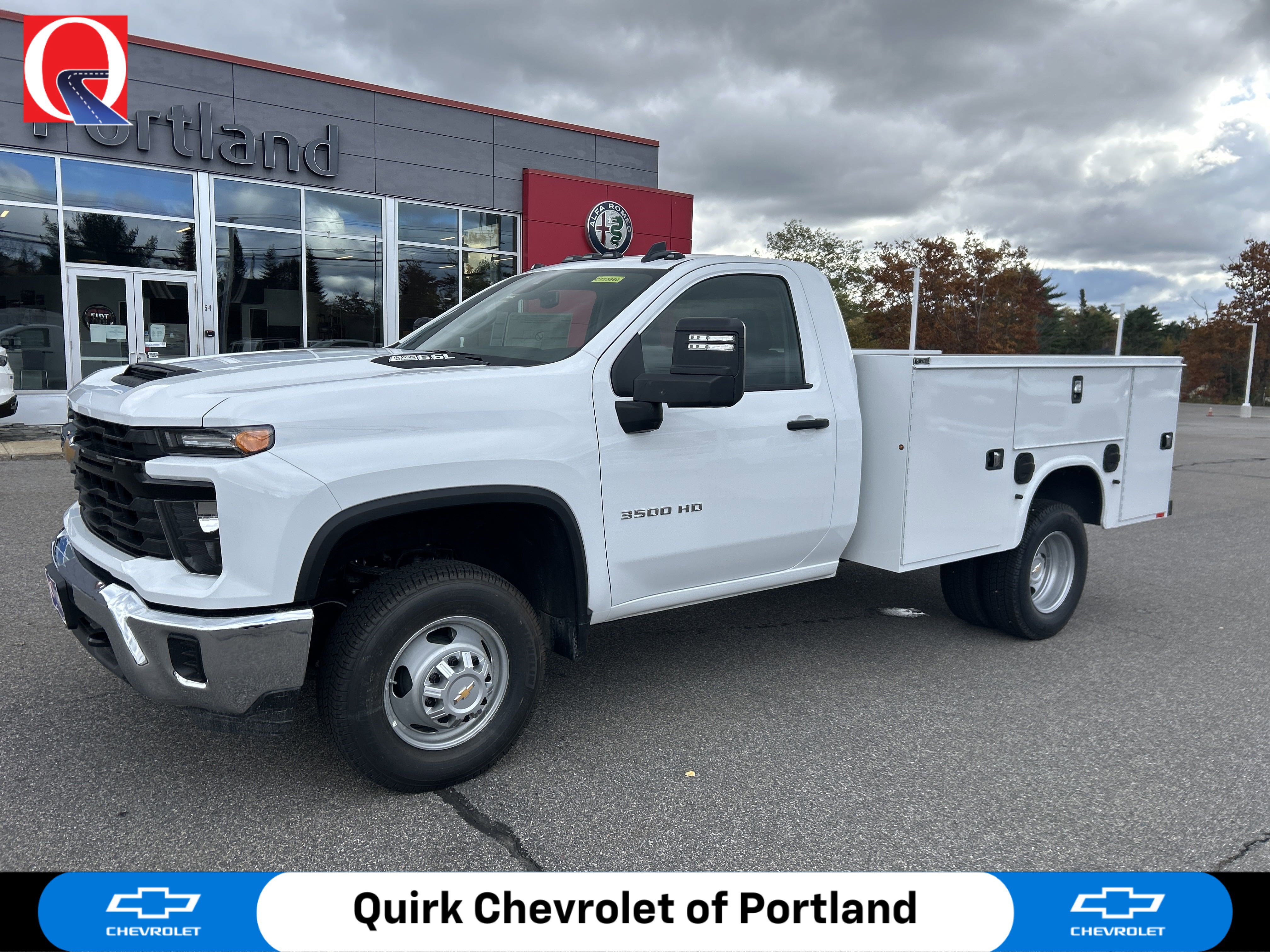 2025 Chevrolet Silverado 3500HD Work Truck's photo