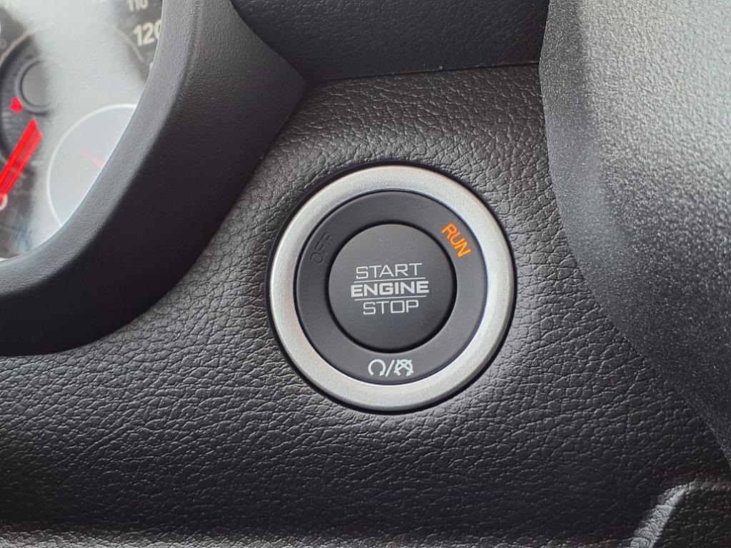 2025 Ram 1500 Warlock photo 16