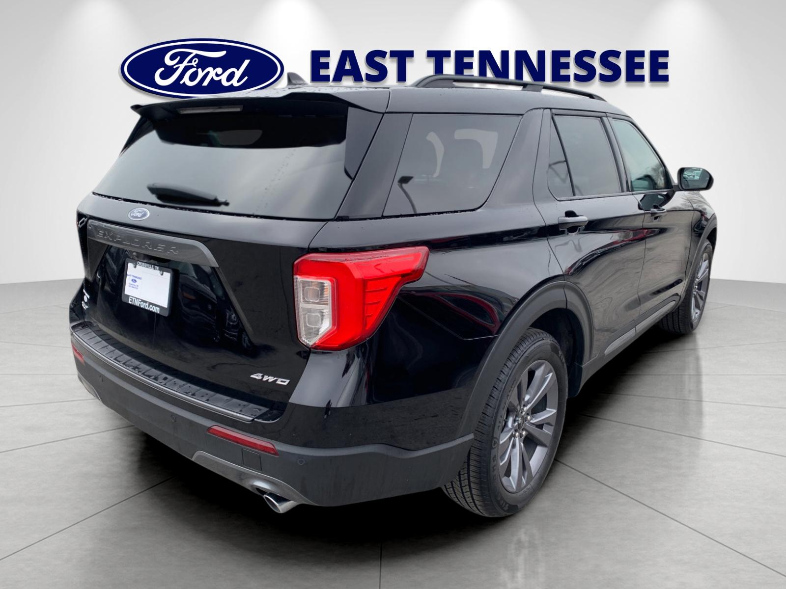 2023 Ford Explorer XLT photo 3