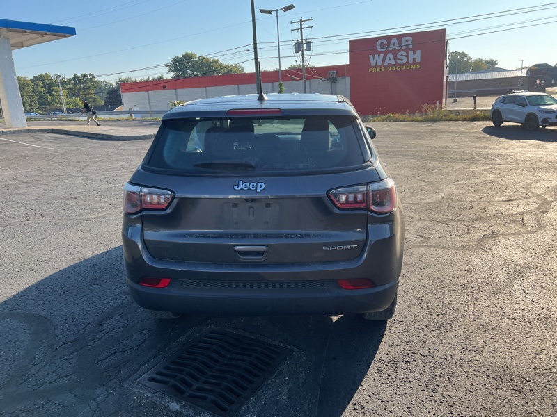 2018 Jeep Compass Sport photo 3