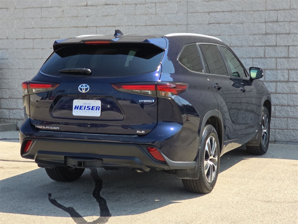 2024 Toyota Highlander Hybrid XLE photo 12