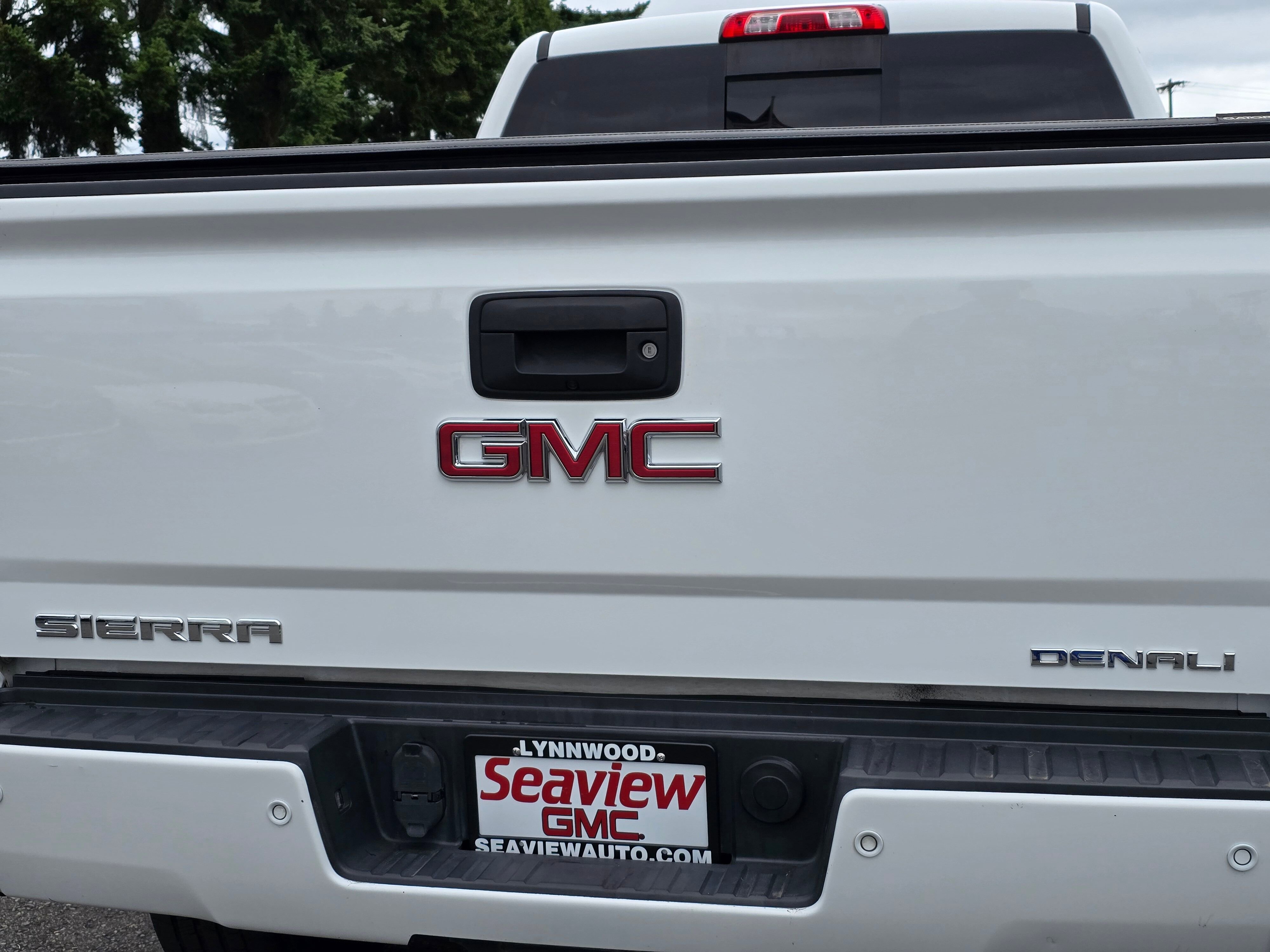 2015 Gmc Sierra 3500 HD Denali photo 2