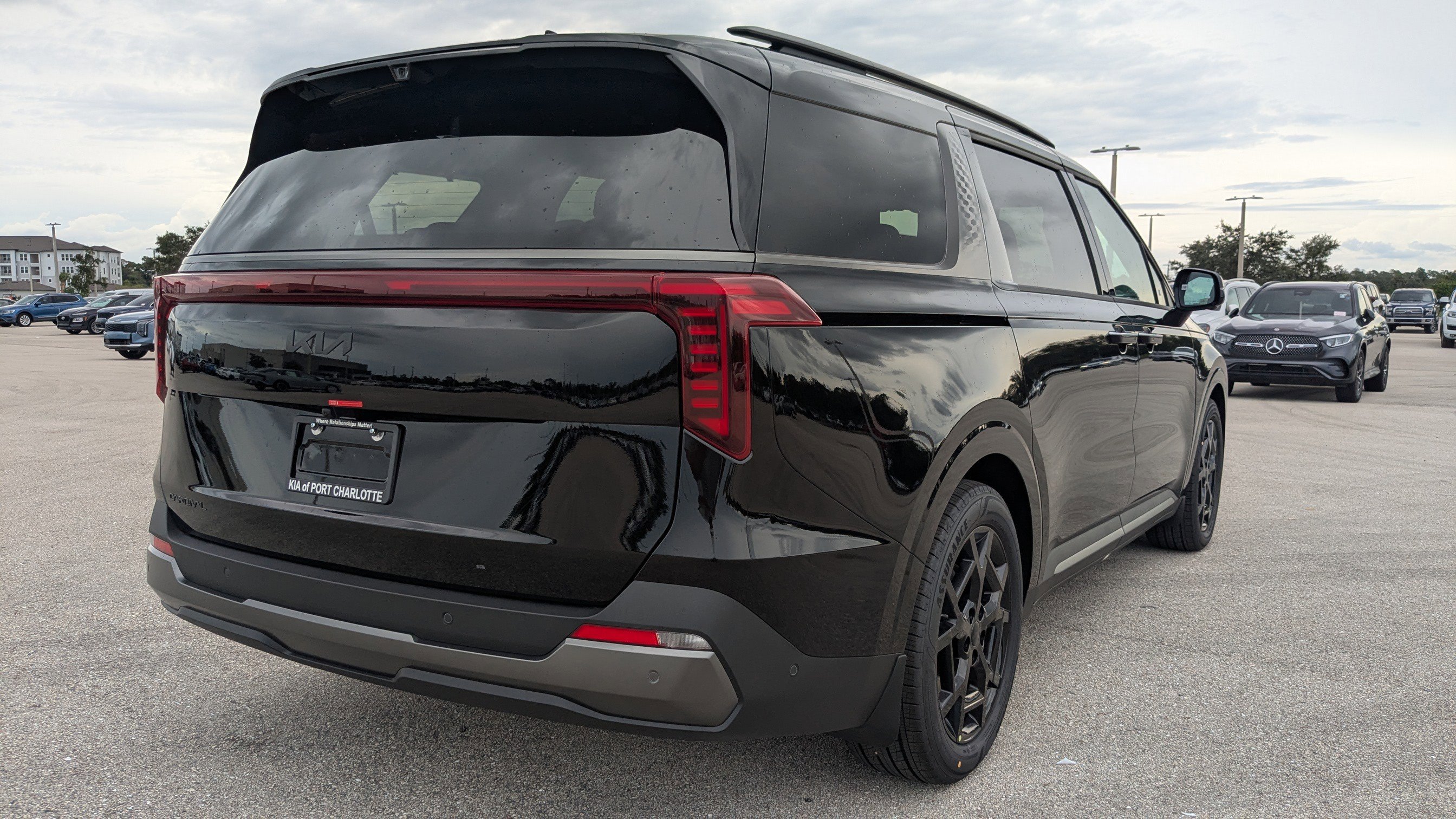 2026 Kia Carnival SX Prestige photo 4