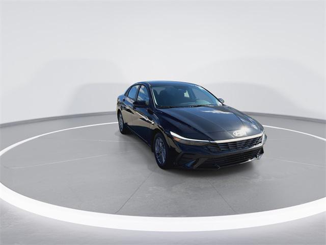 2026 Hyundai Sonata Blue SEL Sport photo 2