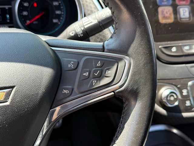 Used 2016 Iridescent Pearl Tricoat Chevrolet LT image 23