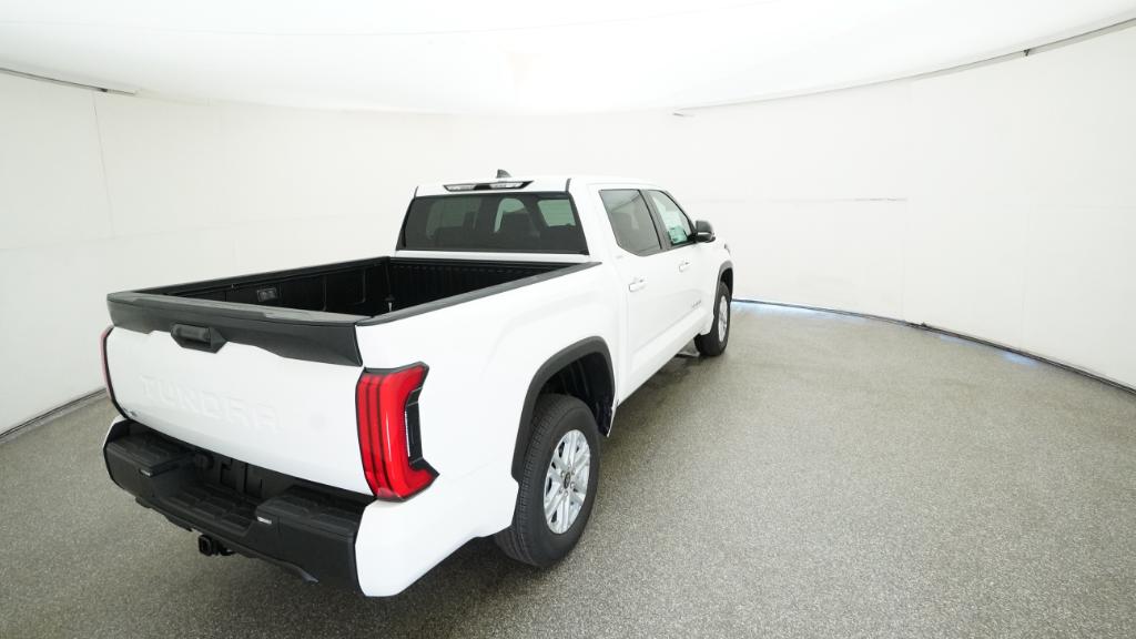 2026 Toyota Tundra SR5 CrewMax photo 19