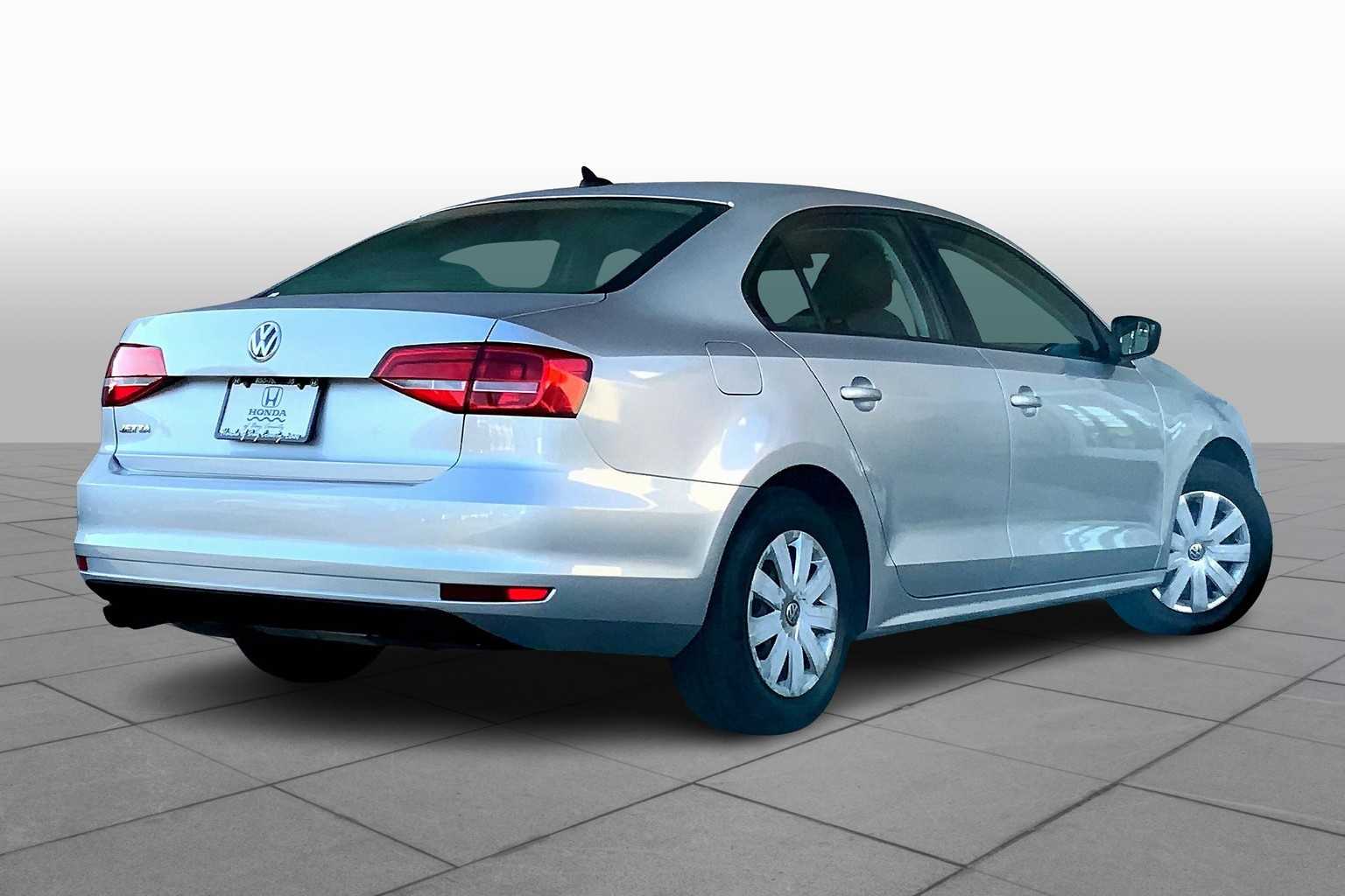 2015 Volkswagen Jetta 2.0 S photo 11