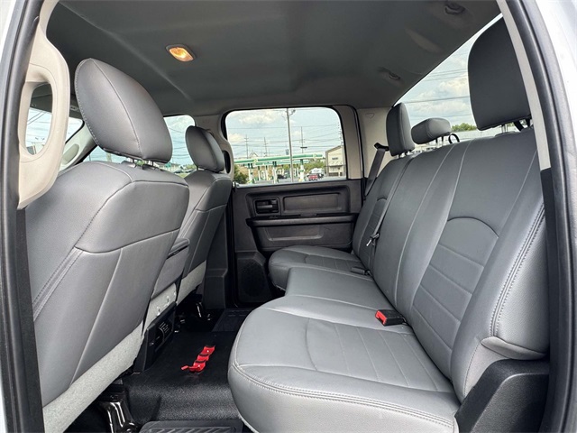 2017 Ram 3500 Tradesman photo 18