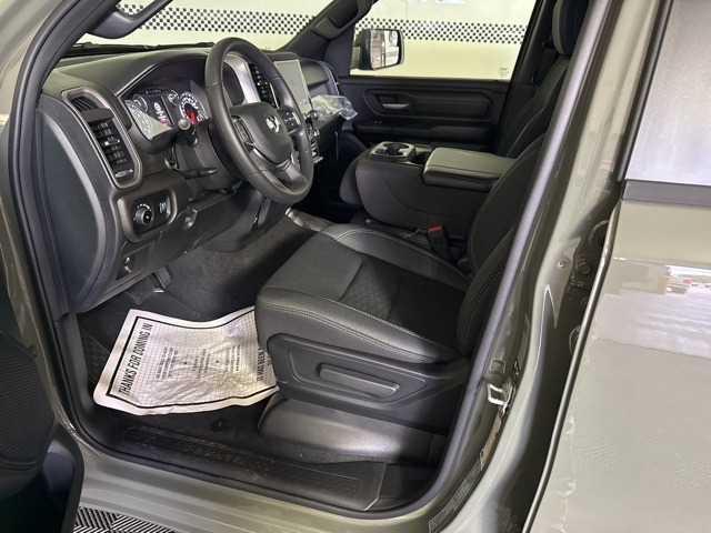 2025 Ram 1500 Tradesman photo 9
