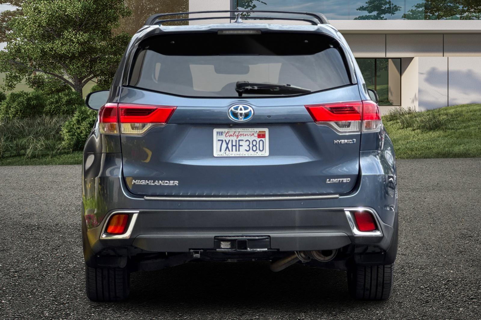2017 Toyota Highlander Limited Platinum Hybrid photo 4