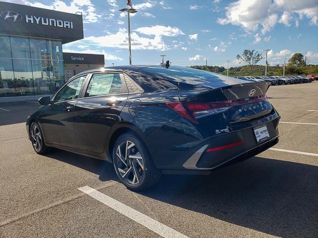 2025 Hyundai Elantra SEL Sport photo 7