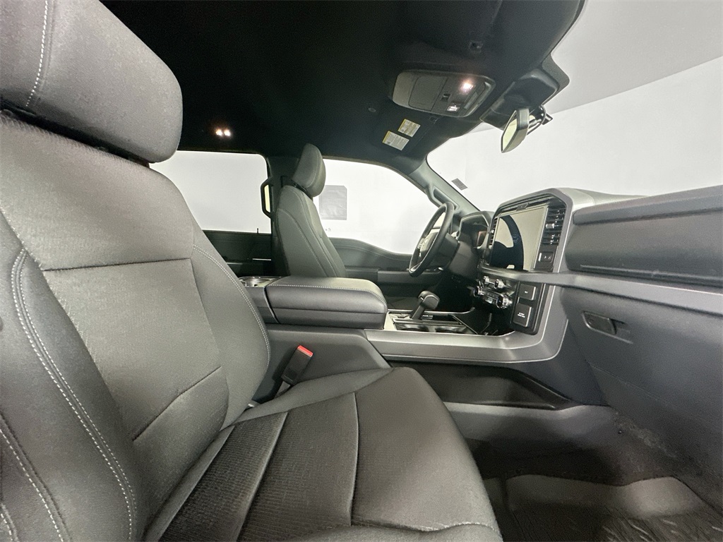 2025 Ford F-150 XLT photo 25