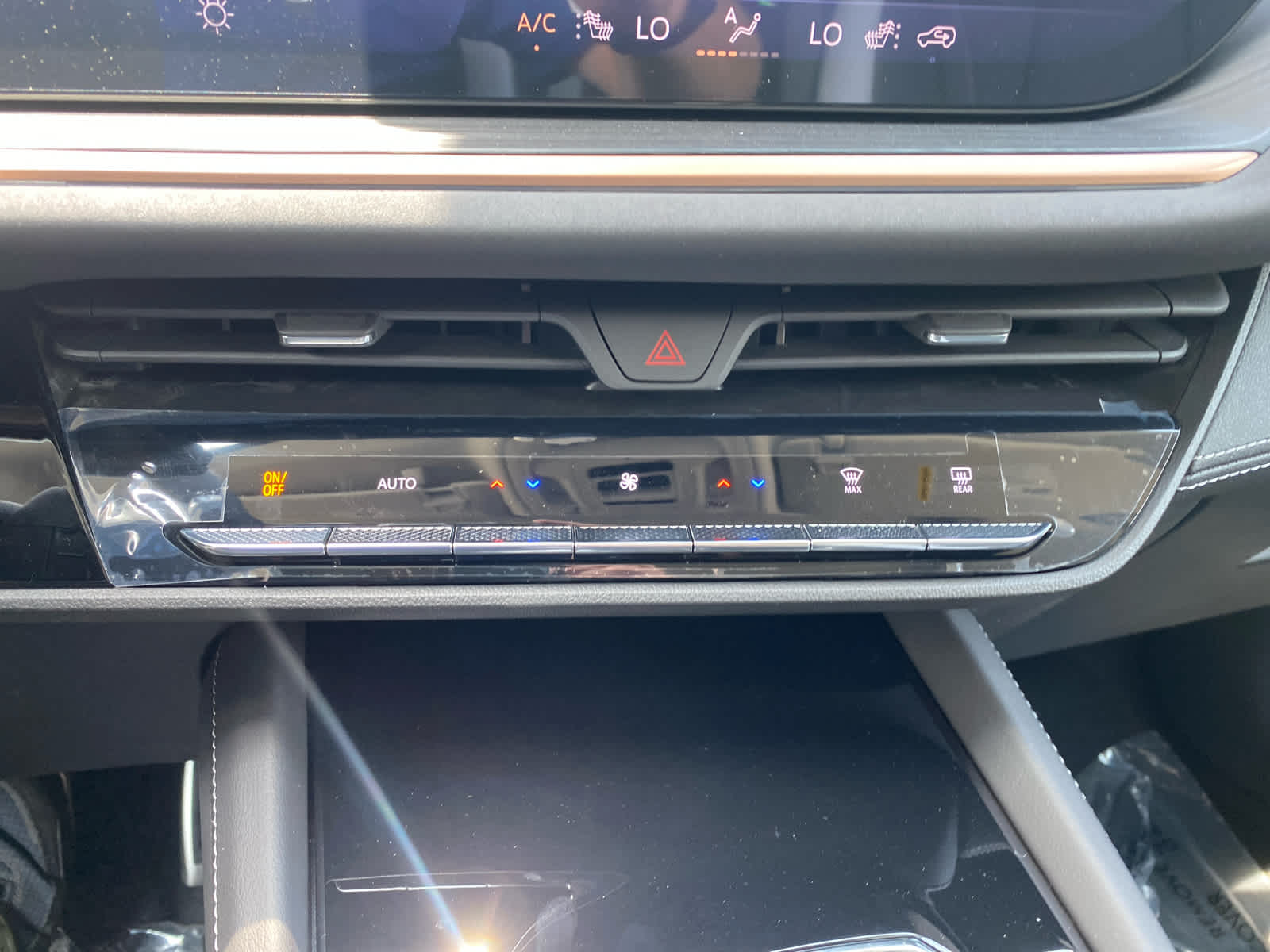 2025 Buick Envision Sport Touring photo 27