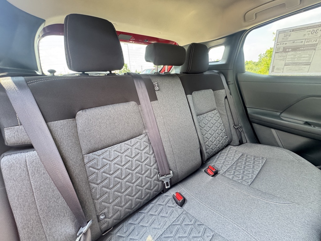 2025 Nissan Kicks SV photo 23