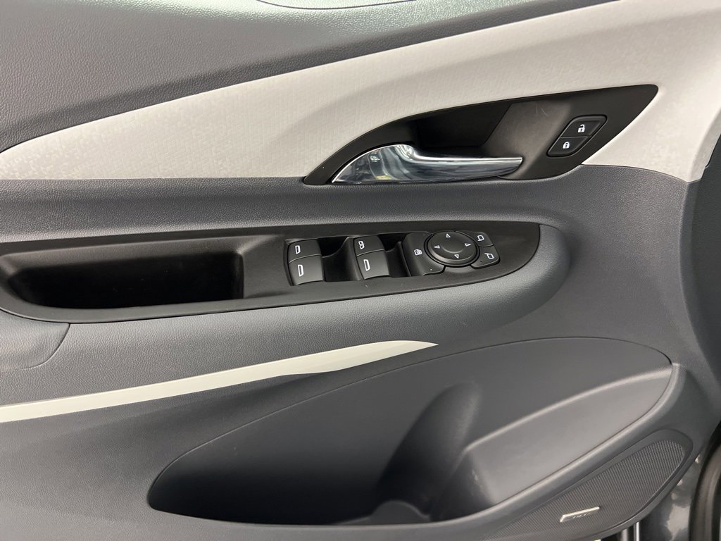 Used 2020 Chevrolet Bolt EV Premier with VIN 1G1FZ6S00L4134609 for sale in Naperville, IL