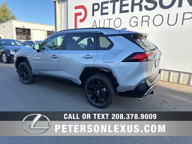 2024 Toyota RAV4 Hybrid SE photo 5