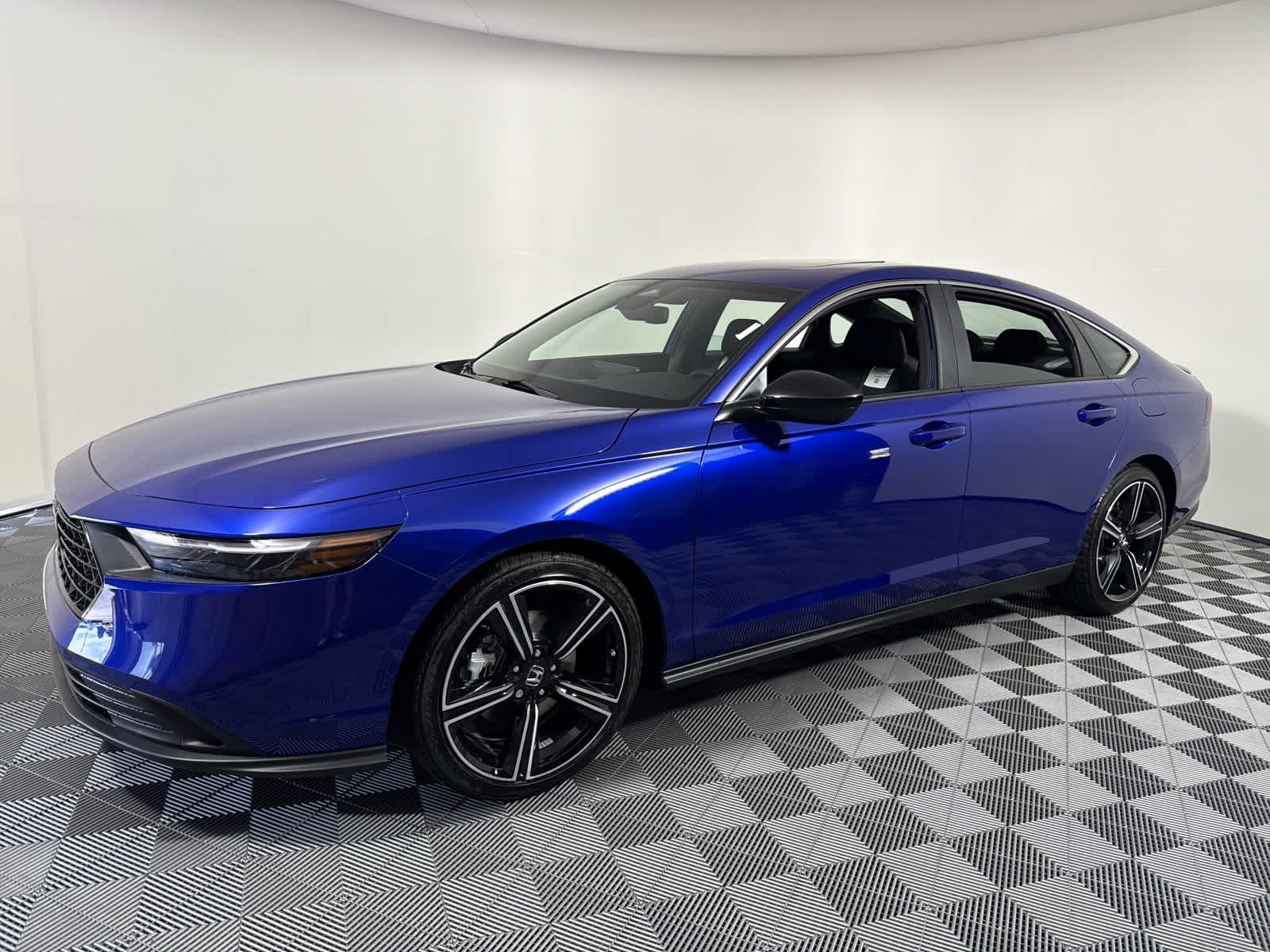 2025 Honda Accord Hybrid Sport photo 2