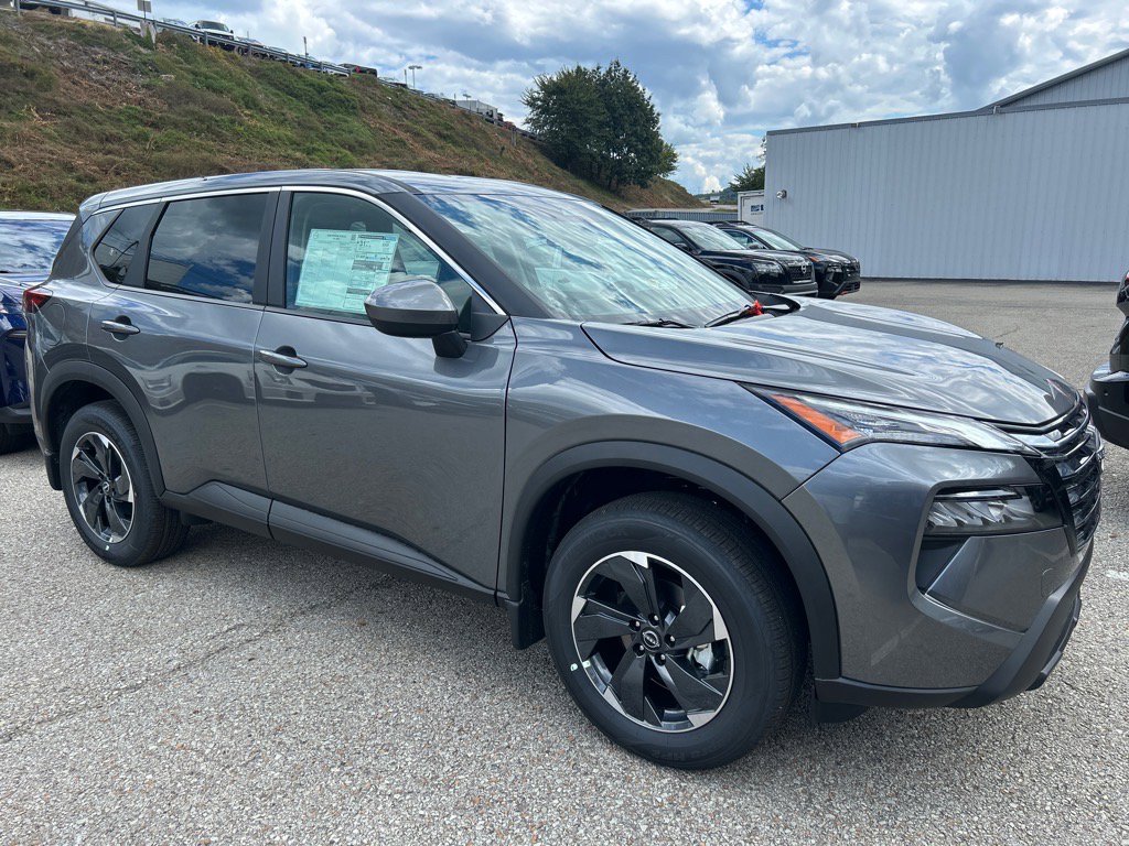 2026 Nissan Rogue SV's photo