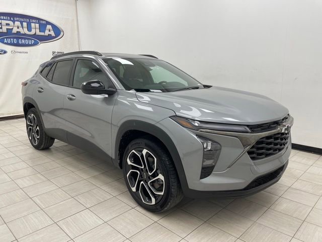 2026 Chevrolet Trax RS's photo