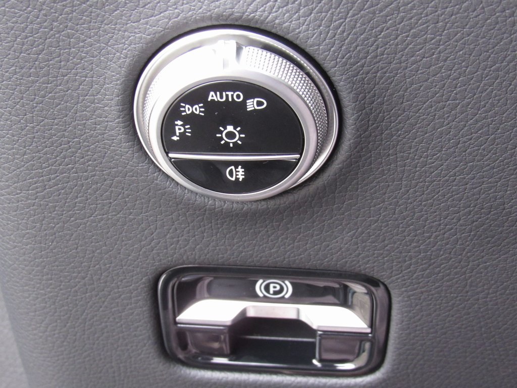 2026 Mercedes Benz GLC 300 4MATIC photo 27