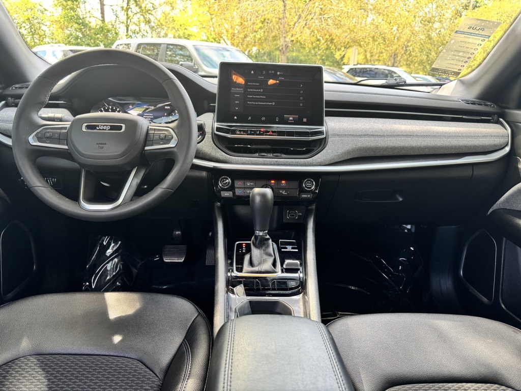 2024 Jeep Compass Latitude photo 13