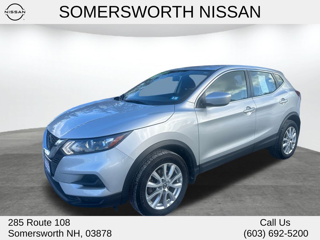 2021 Nissan Rogue Sport S's photo