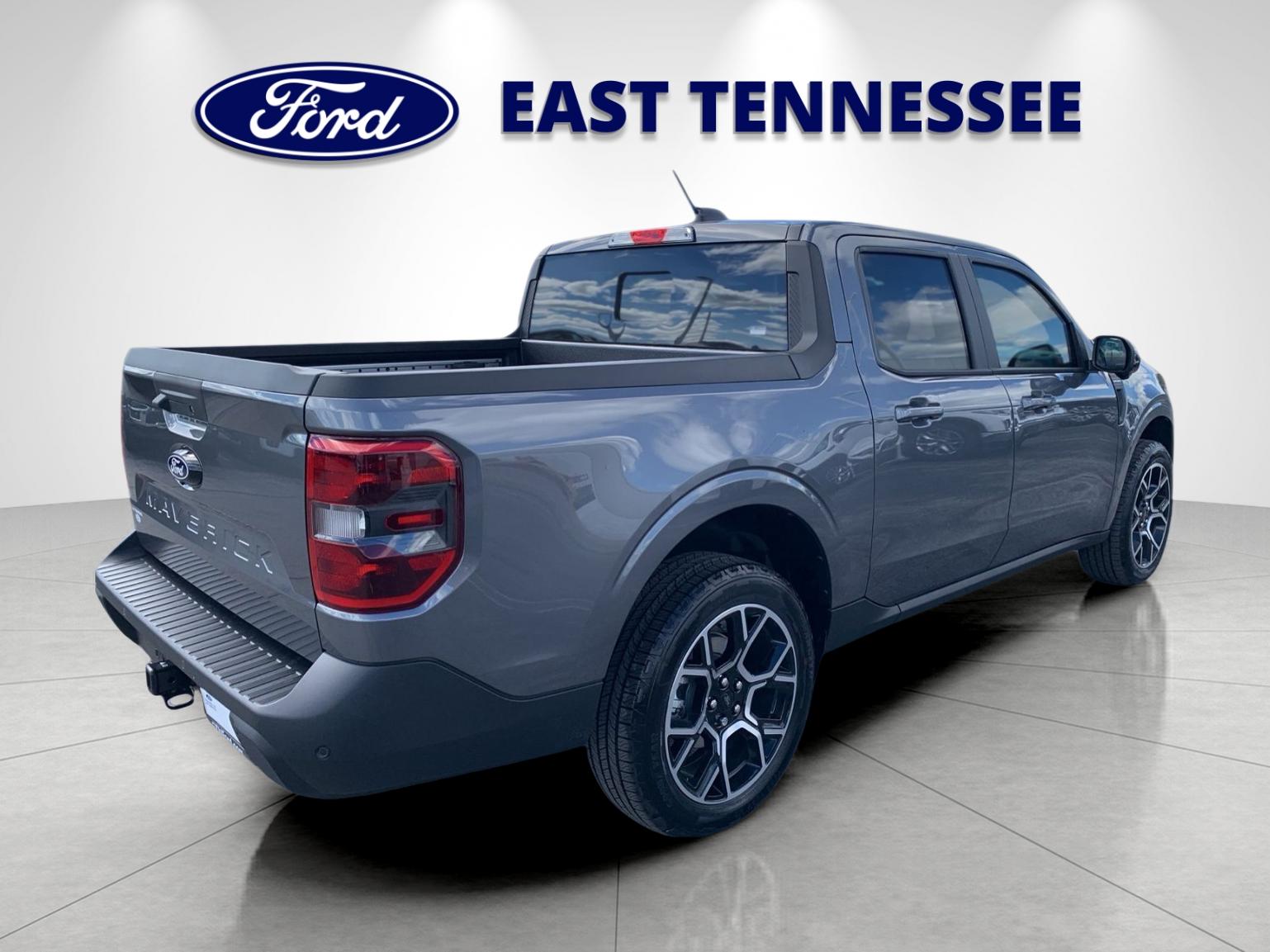 2025 Ford Maverick Lariat photo 2