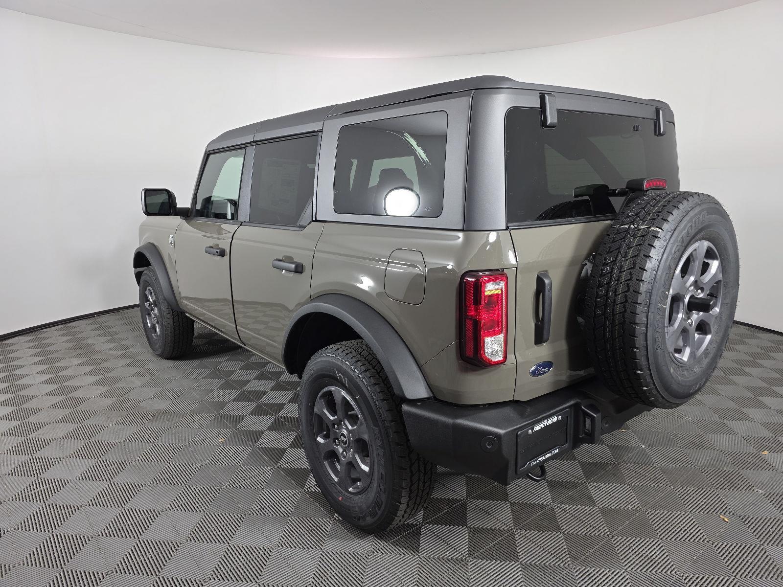 2025 Ford Bronco Big Bend photo 3