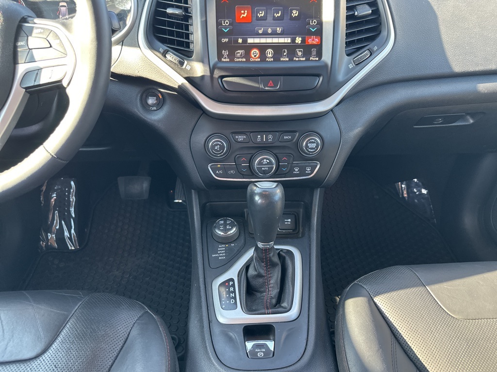 2017 Jeep Cherokee Trailhawk photo 15