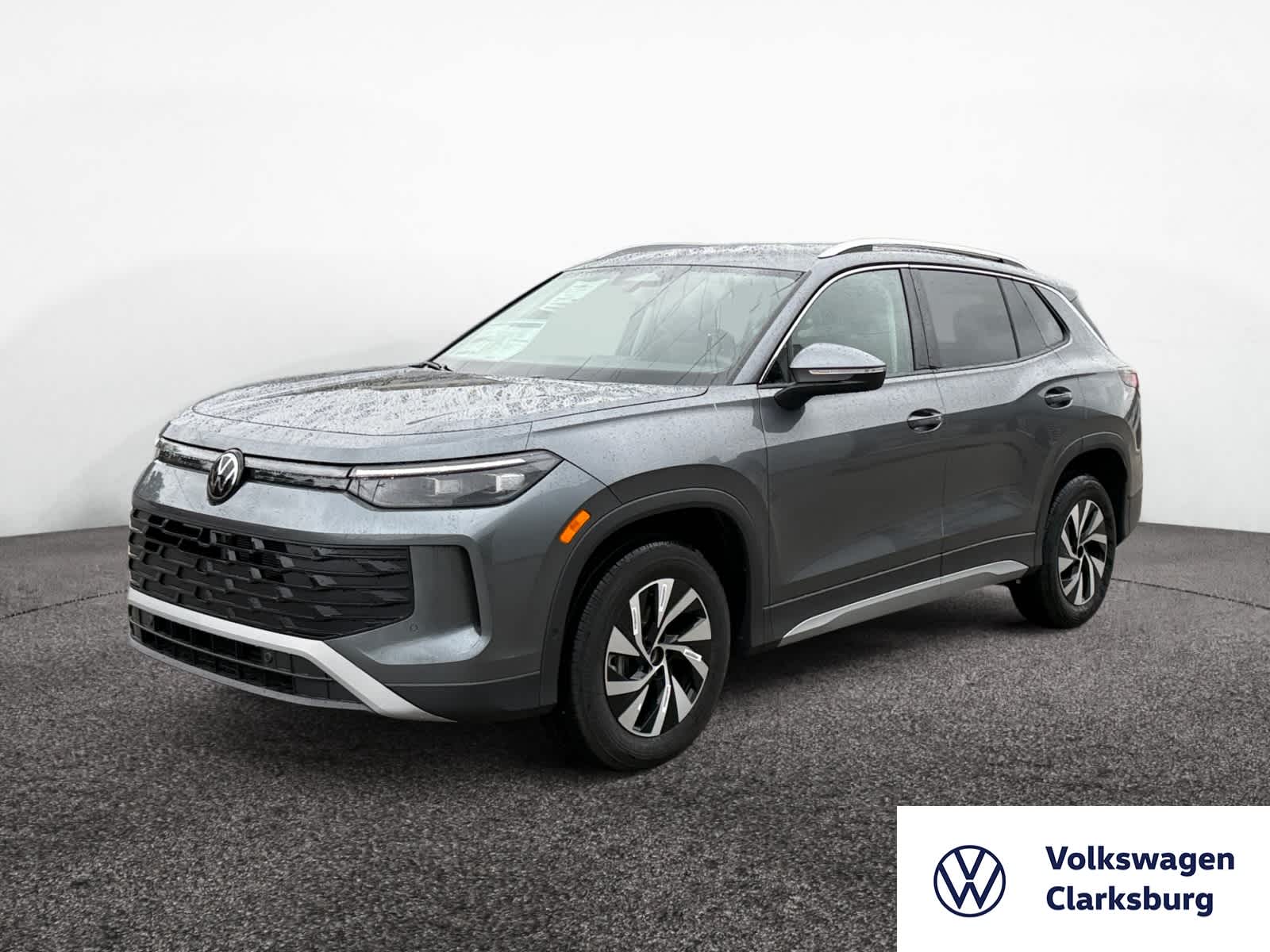 2025 Volkswagen Tiguan S's photo