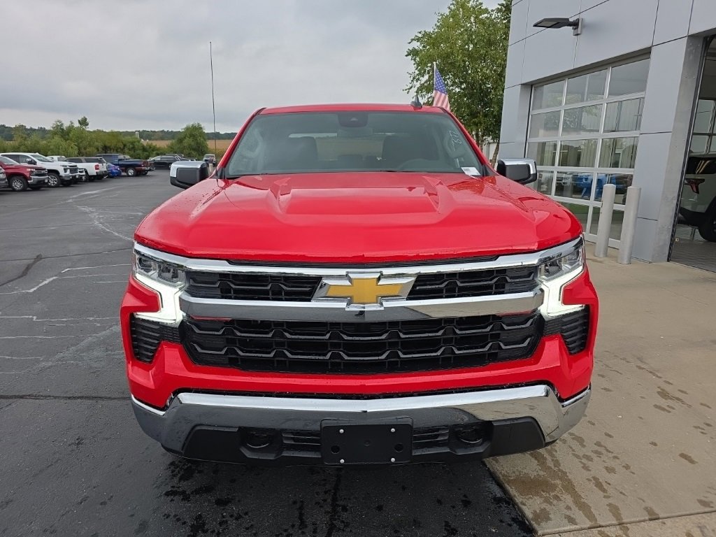 2026 Chevrolet Silverado 1500 LT photo 2