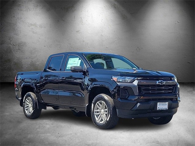 2026 Chevrolet Colorado LT photo 2