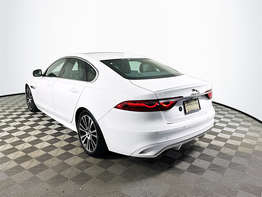 2024 Jaguar XF P300 R-Dynamic SE photo 7