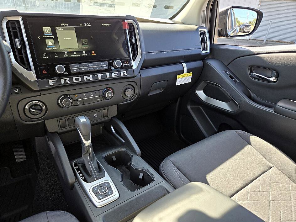 2026 Nissan Frontier Crew Cab SV photo 14