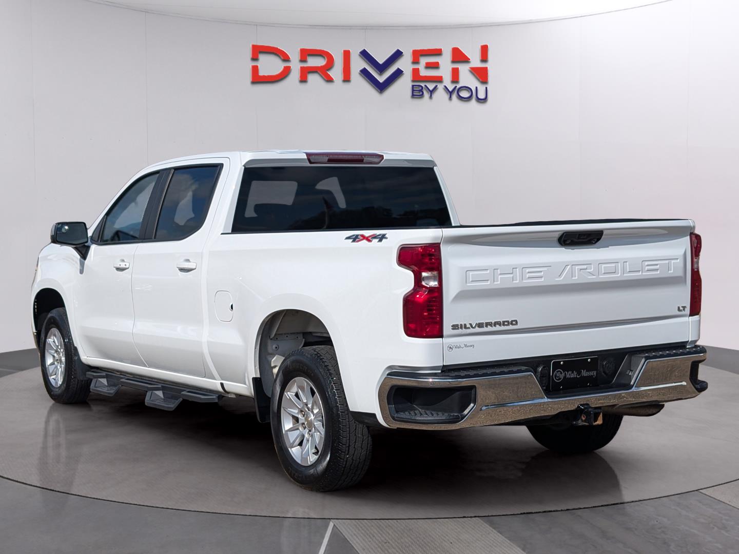 2023 Chevrolet Silverado 1500 LT photo 3