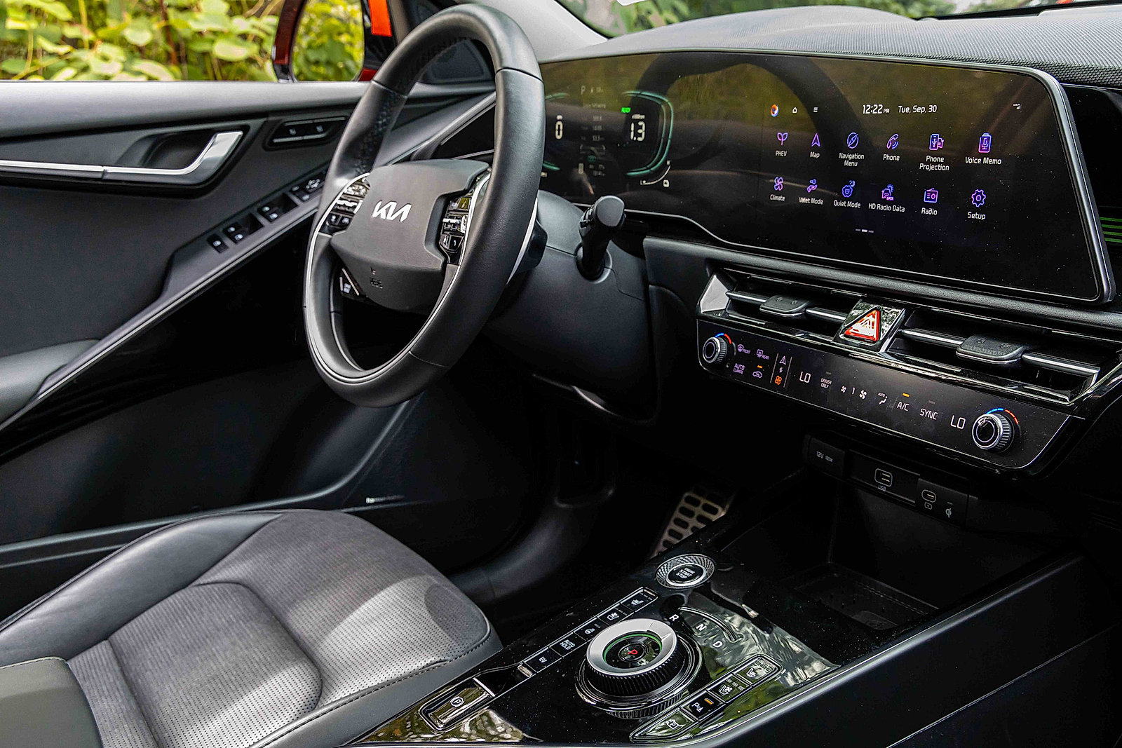 2023 Kia Niro Plug-In Hybrid SX Touring photo 26