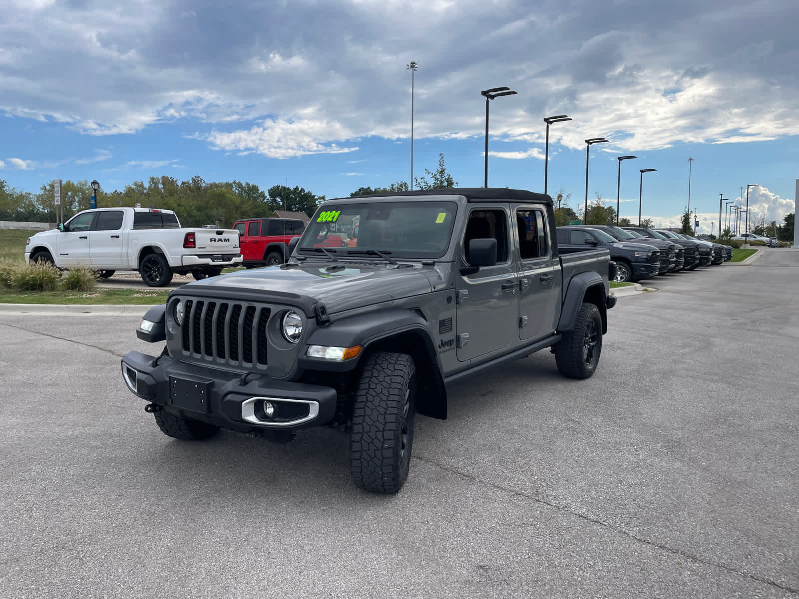 2021 Jeep Gladiator Sport S photo 4