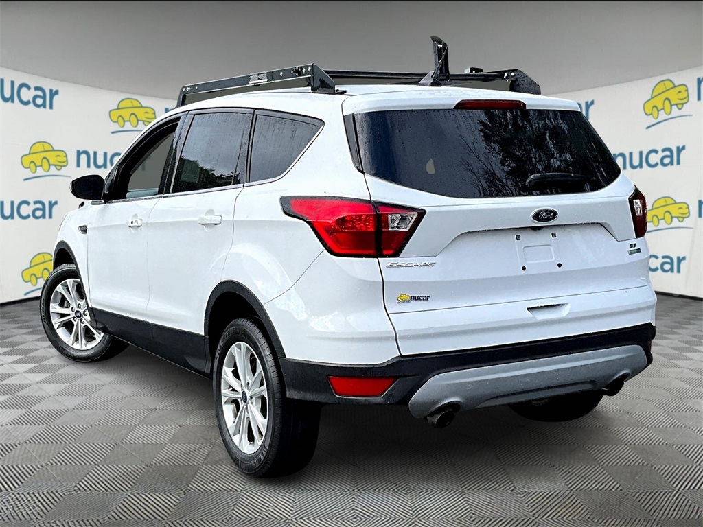 2019 Ford Escape SE photo 4