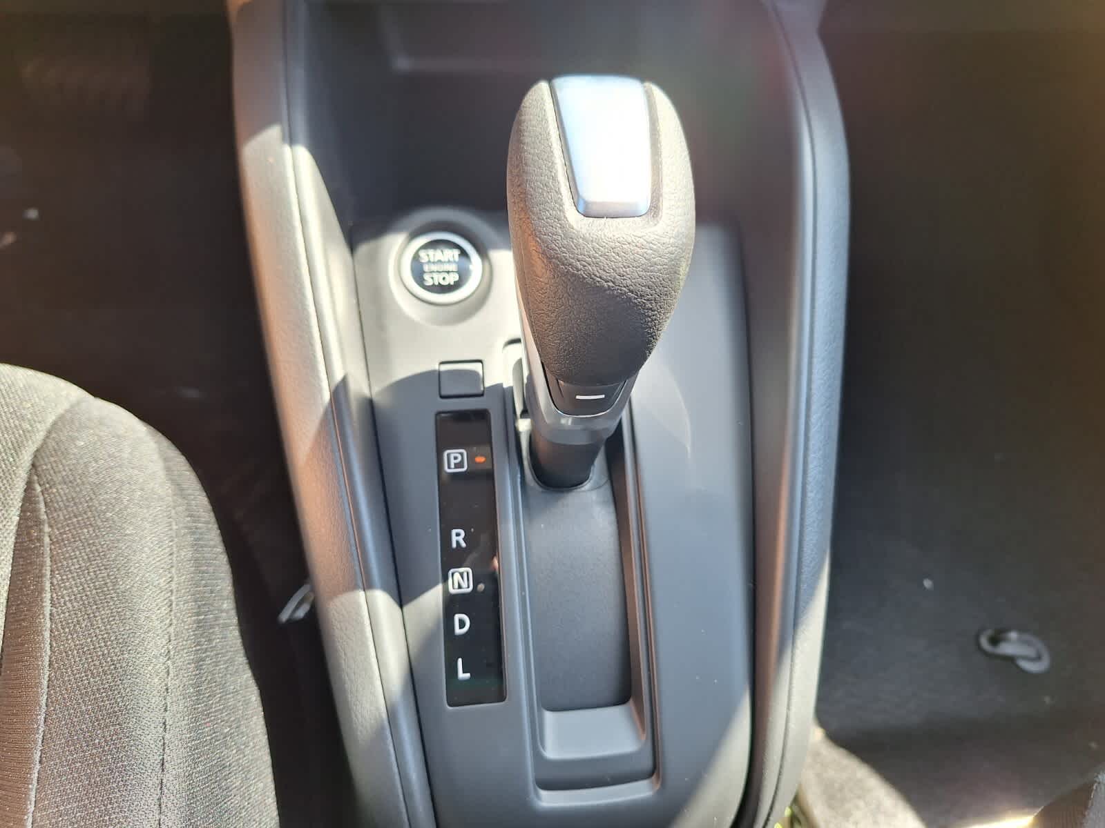 2025 Nissan Kicks Play S photo 18