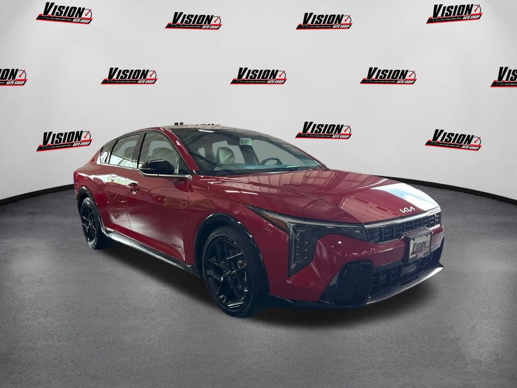 2025 Kia K4 GT-Line Turbo photo 3