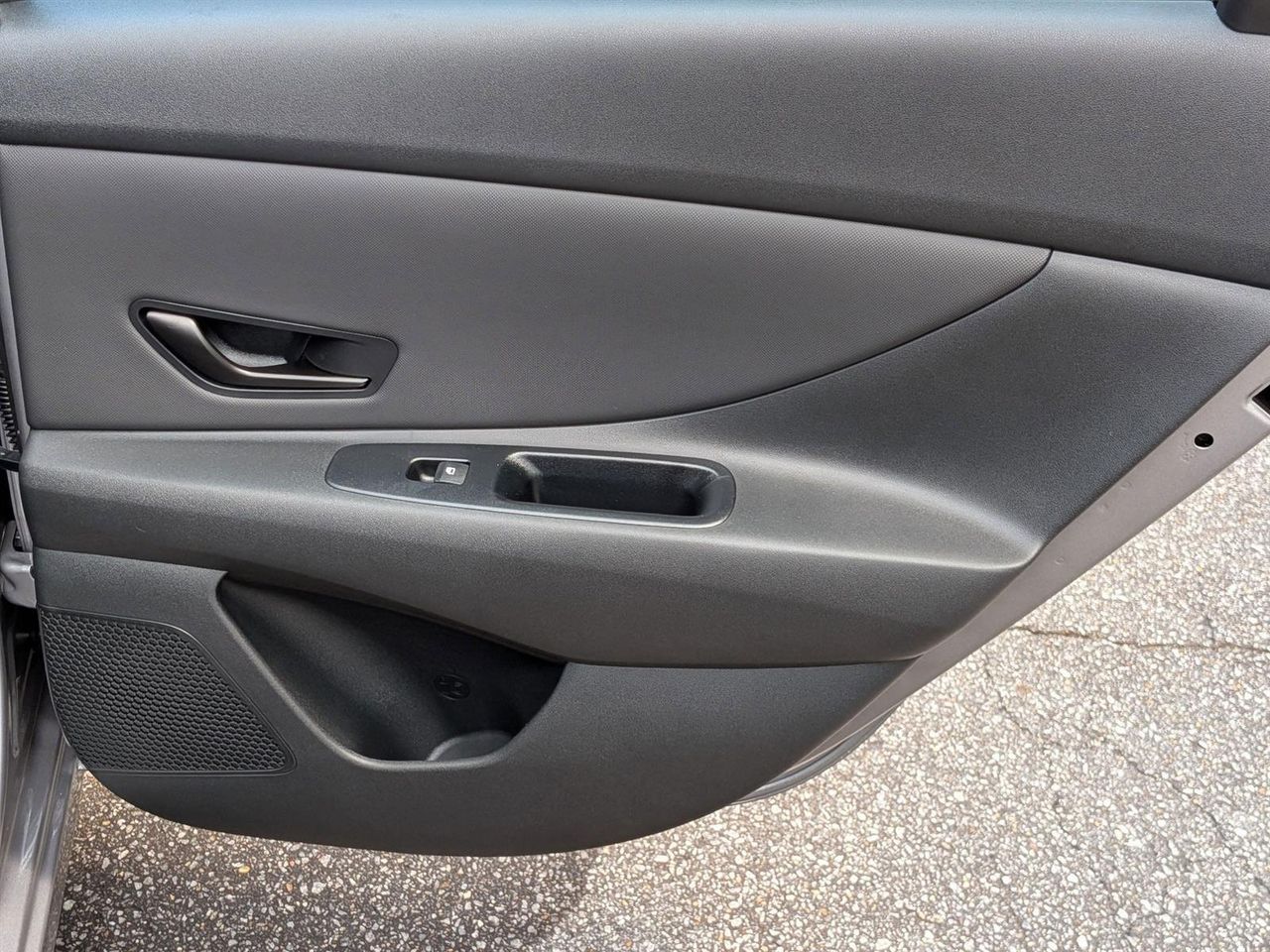 2025 Hyundai Elantra SEL Sport photo 28