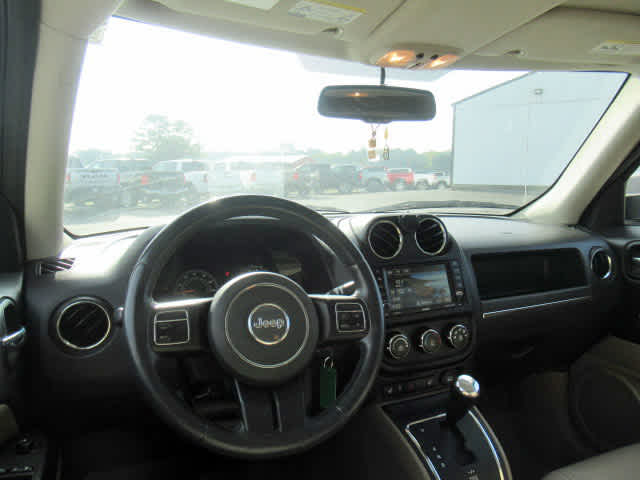 2016 Jeep Patriot High Altitude Altitude Edition photo 5