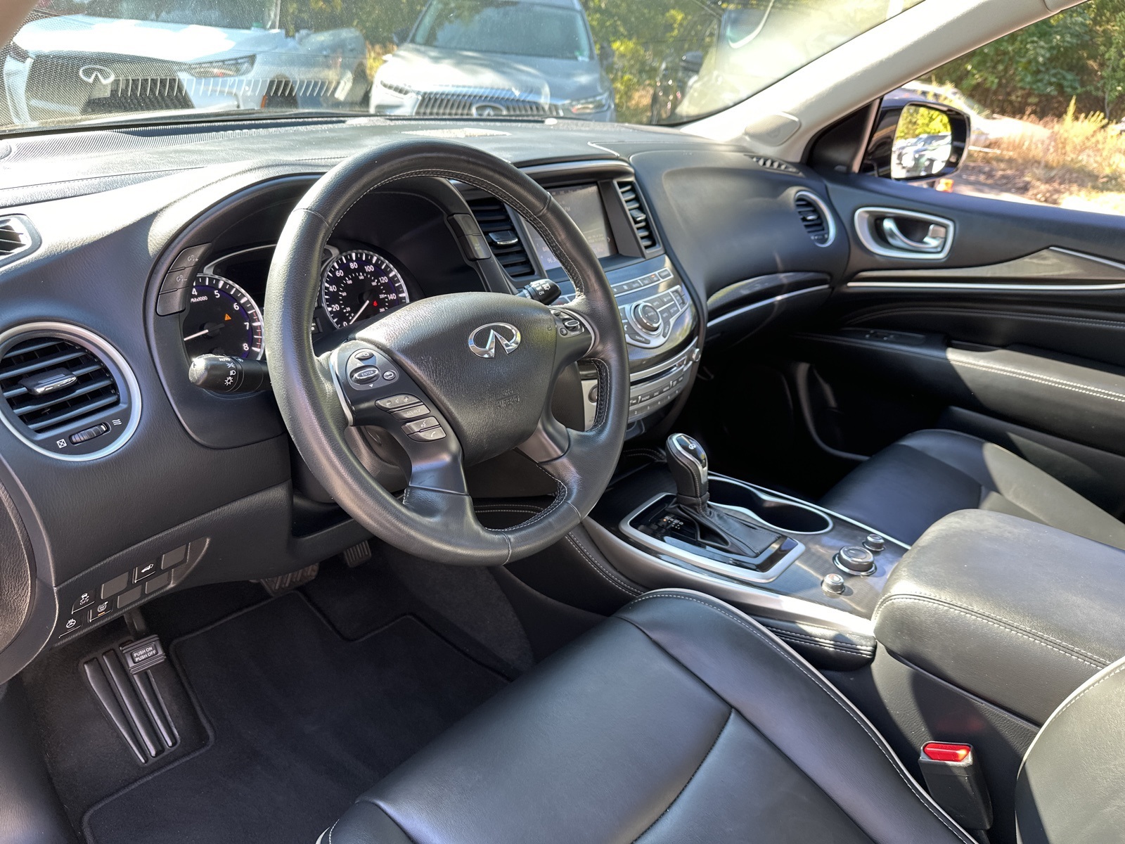 2020 Infiniti QX60 Luxe photo 9
