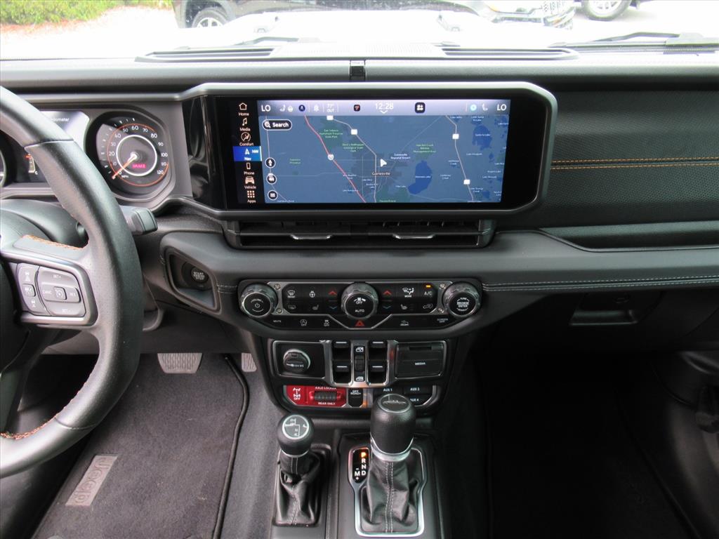 2024 Jeep Gladiator Mojave photo 22