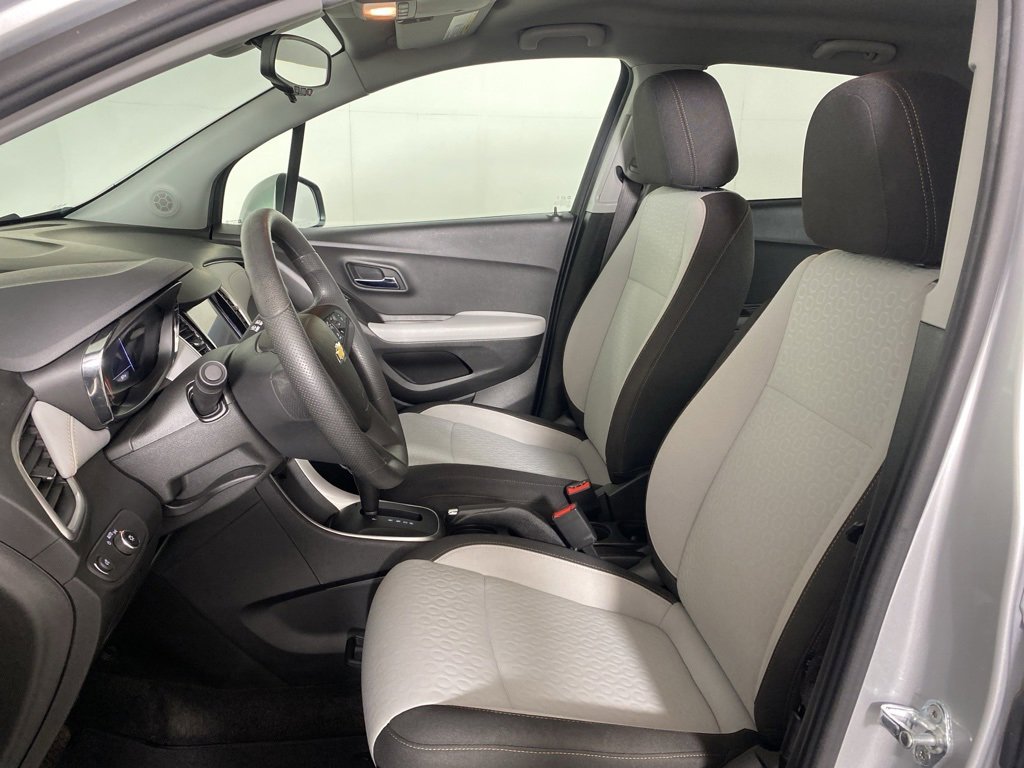 2022 Chevrolet Trax LS photo 10